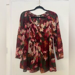 NWT Flattering flowy Multicolor Women's Top size L (R108)